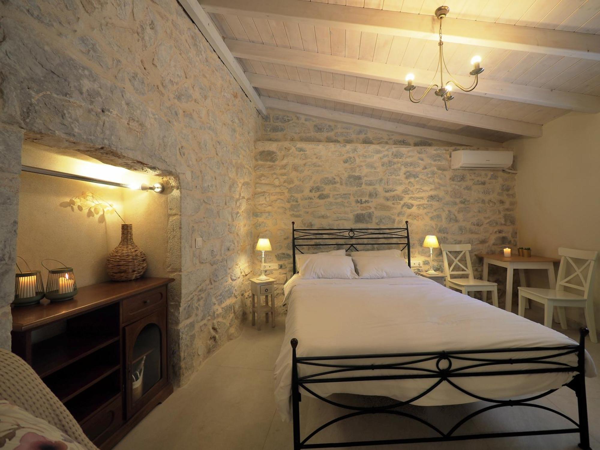 Sophia Areopoli Guesthouse ภายนอก รูปภาพ