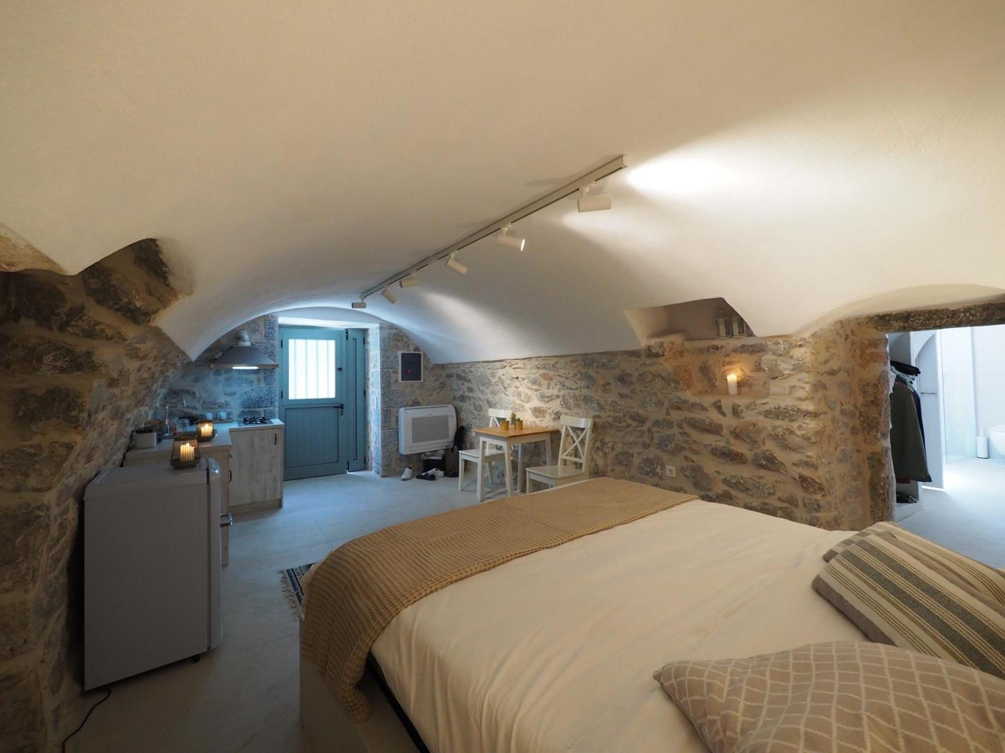 Sophia Areopoli Guesthouse ภายนอก รูปภาพ
