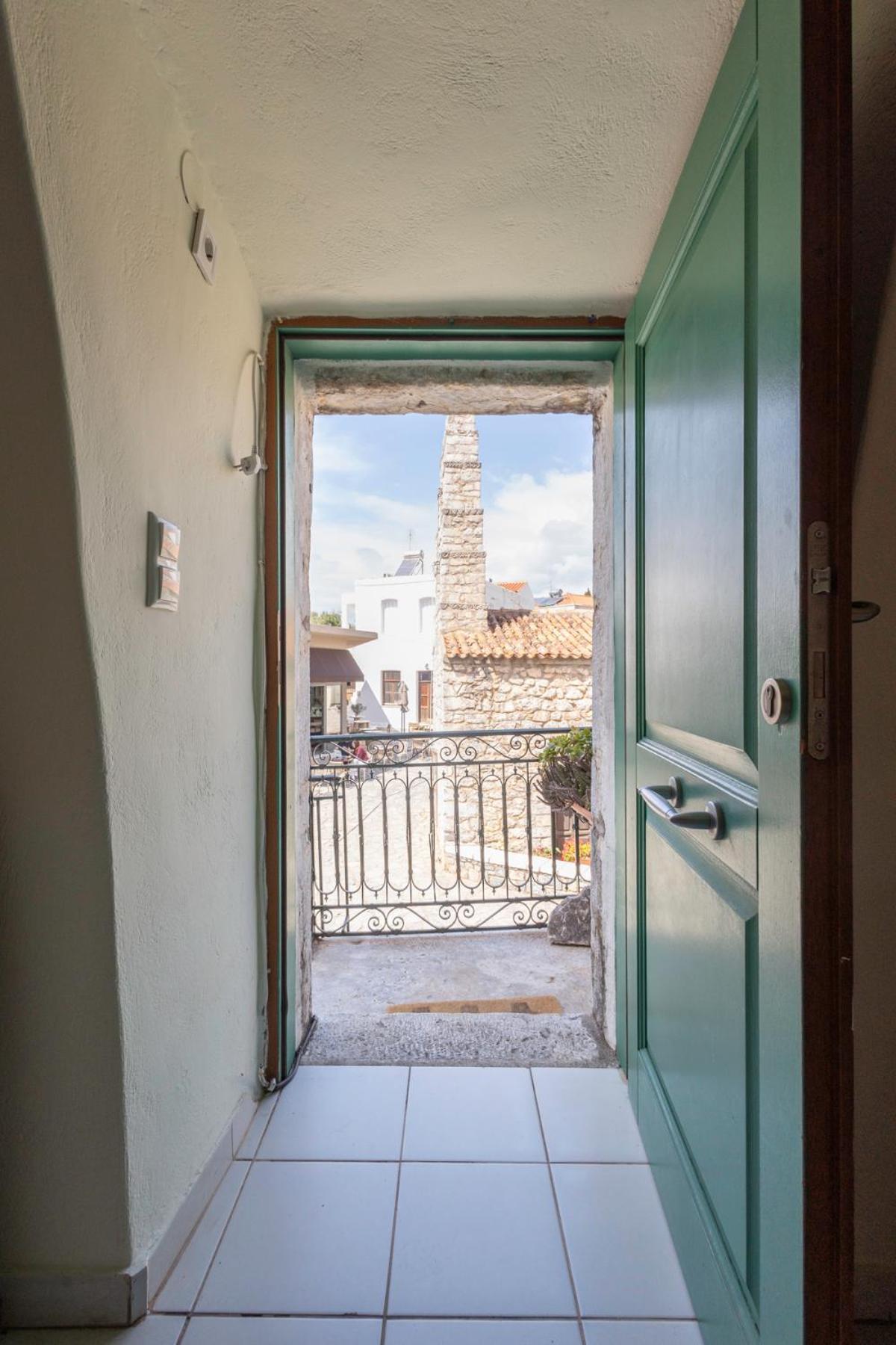 Sophia Areopoli Guesthouse ภายนอก รูปภาพ