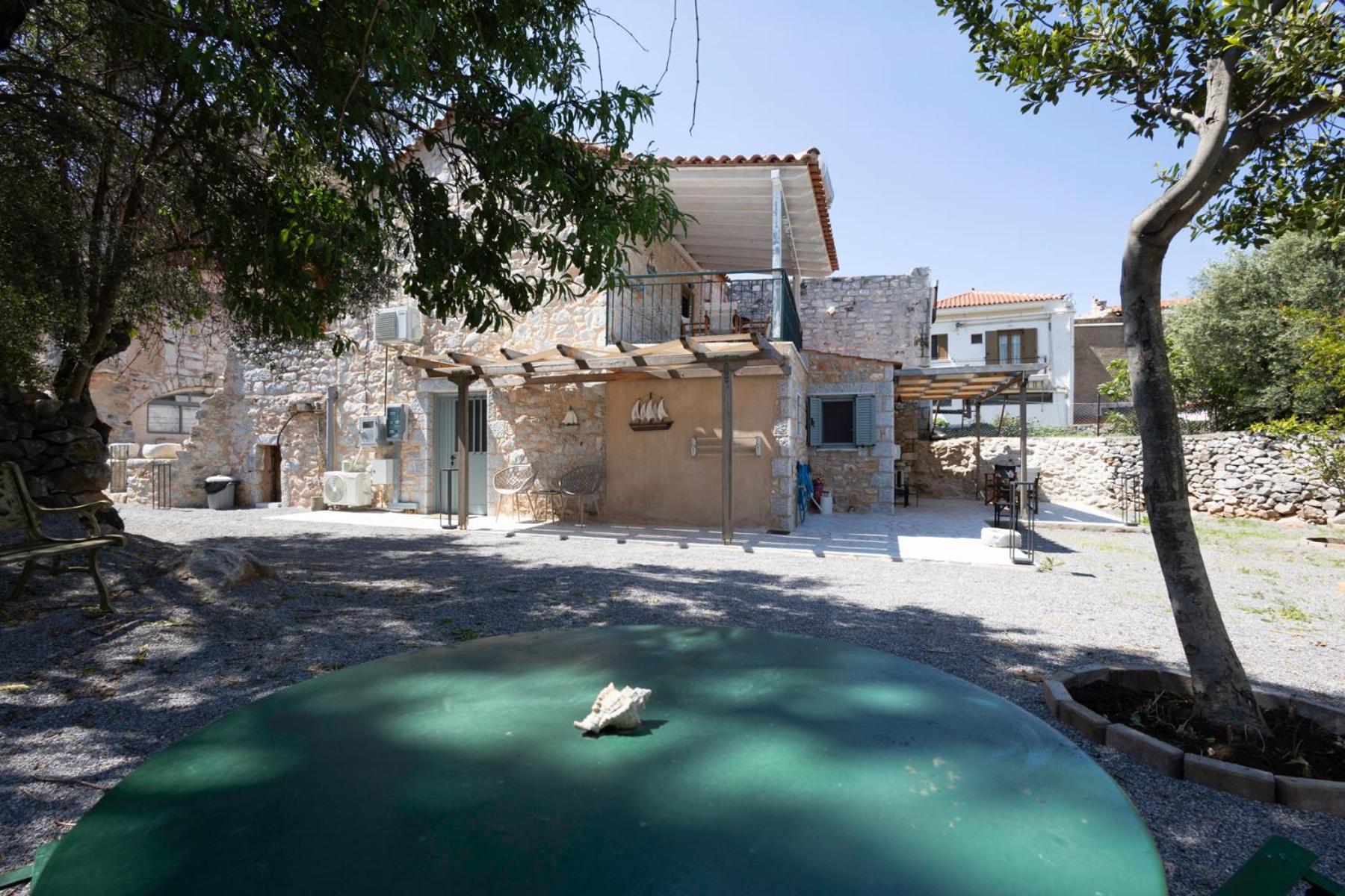 Sophia Areopoli Guesthouse ภายนอก รูปภาพ