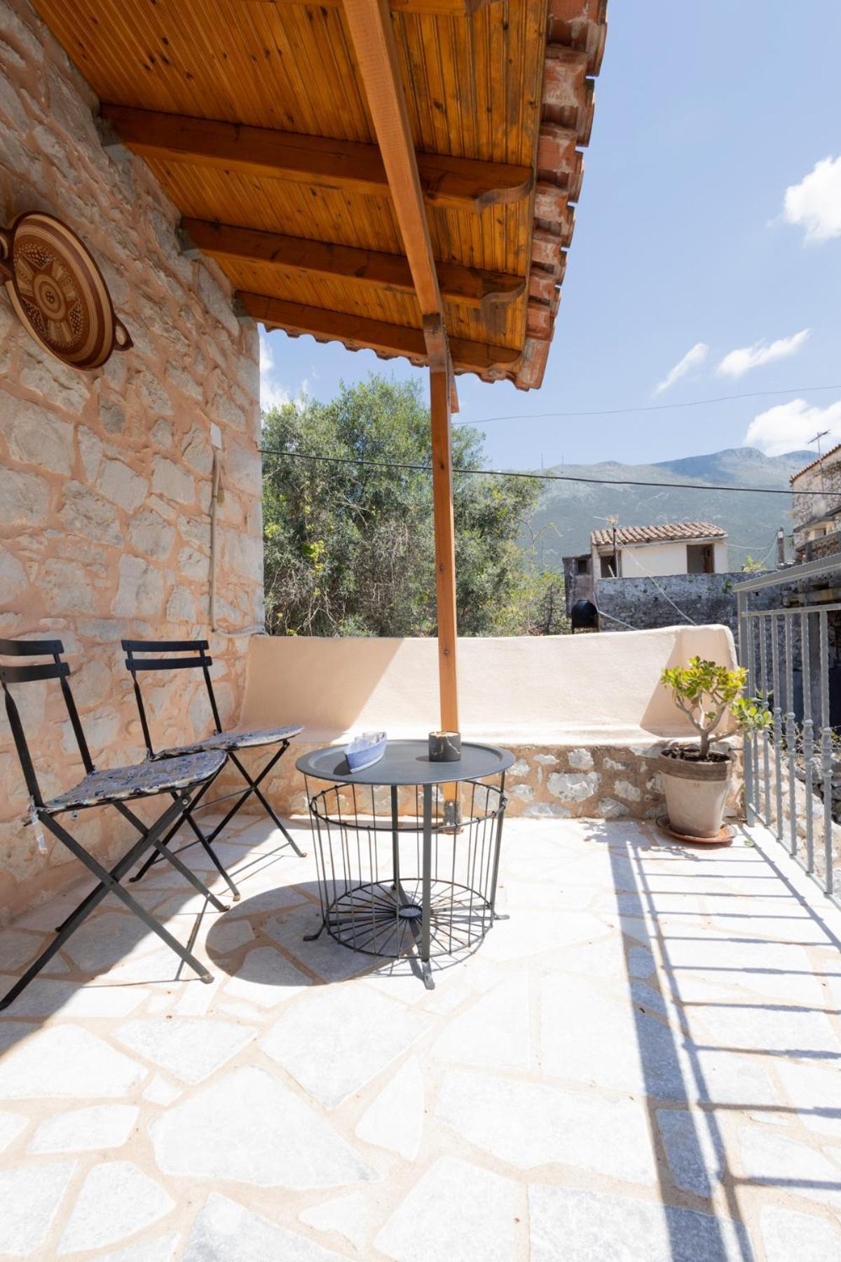 Sophia Areopoli Guesthouse ภายนอก รูปภาพ