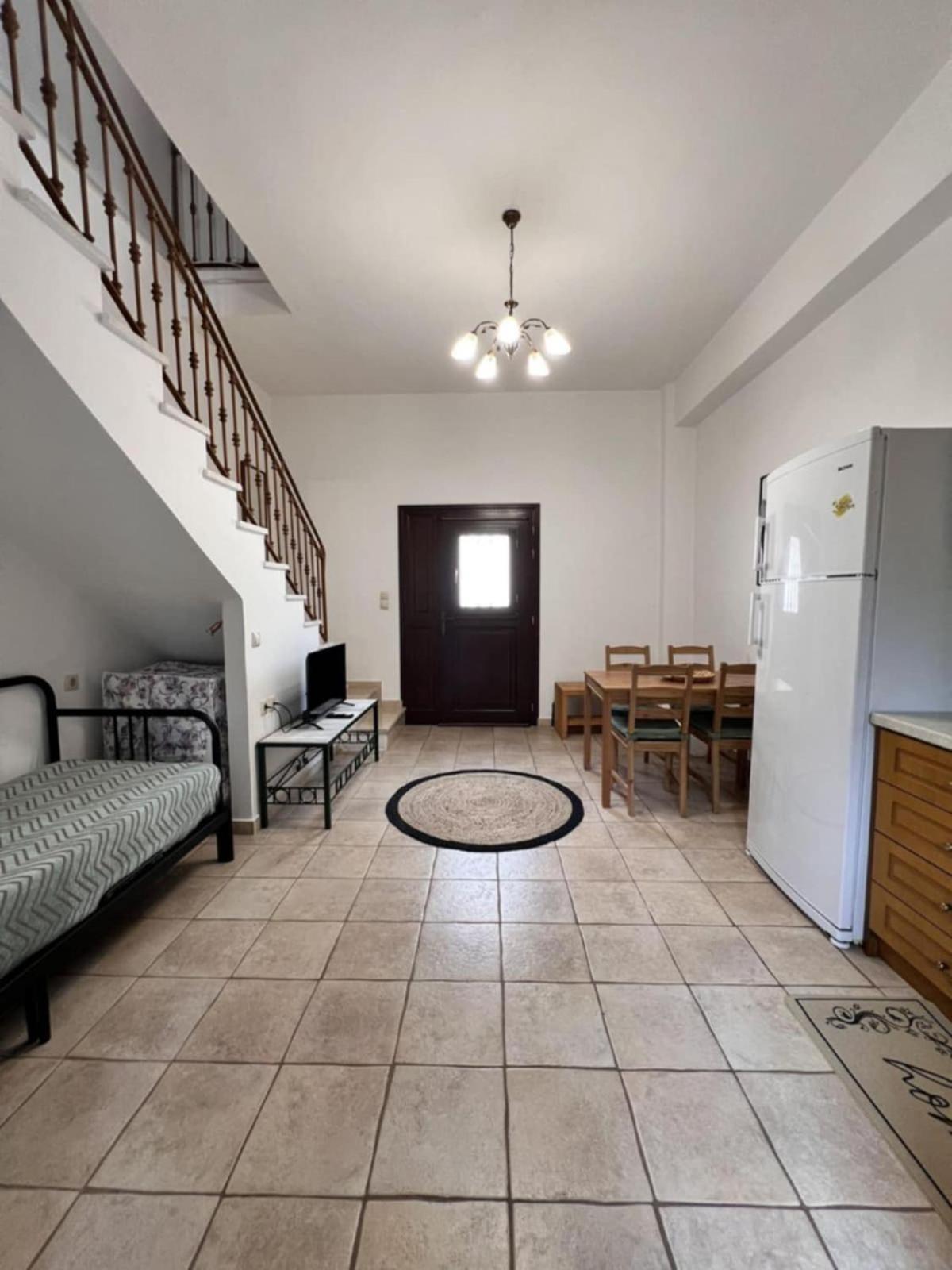 Sophia Areopoli Guesthouse ภายนอก รูปภาพ